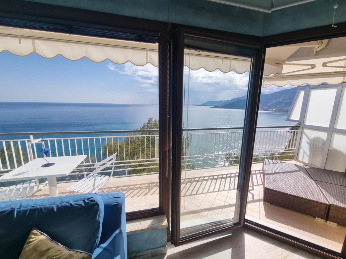 Sea And Monaco Charme View On The Beach Вентімілья Екстер'єр фото