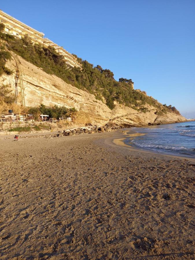 Sea And Monaco Charme View On The Beach Вентімілья Екстер'єр фото